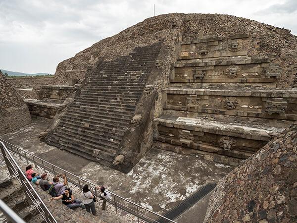 Colgate University Colgate students visit the ancient city of Teotihuacan, Mexico.