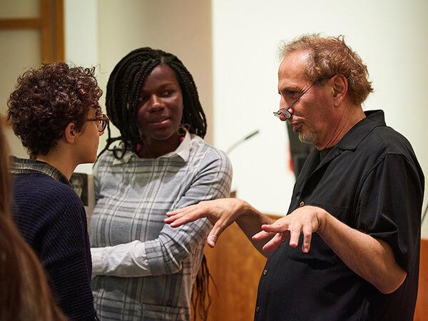  Professor Peter Balakian discusses a poetry reading with Colgate students