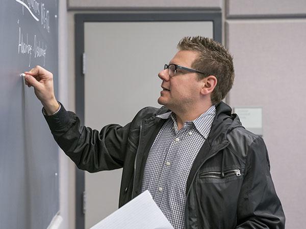 Associate Professor of Theater Christian DuComb teaches Challenges of Modernity, a course in Colgate’s Liberal Arts Core curriculum.