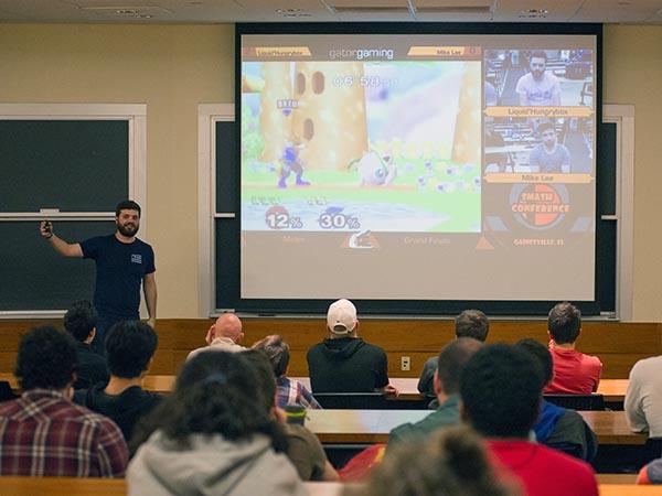 E-sports star Juan “Hungrybox” Debiedma speaks with the Smash Club.
