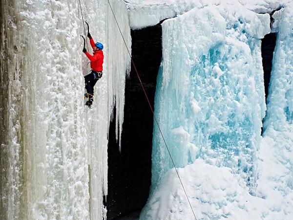 Students practice ice climbing at Tinker Falls with Colgate Outdoor Education 