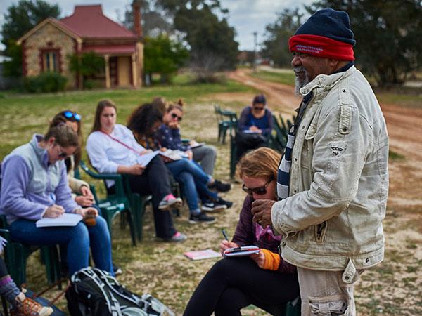 Colgate students spend four weeks in Western Australia focusing on the historical geography and the contemporary experience of the Noongar community. 