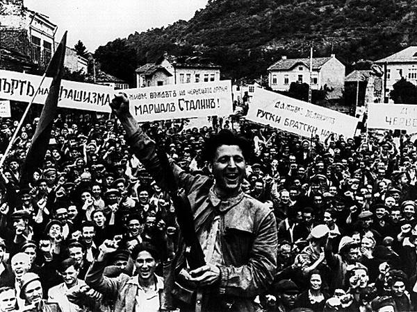Black and white photo from the collection featuring an exuberant crowd.