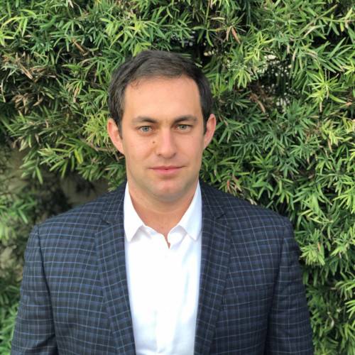 Charlie Lambropoulos headshot