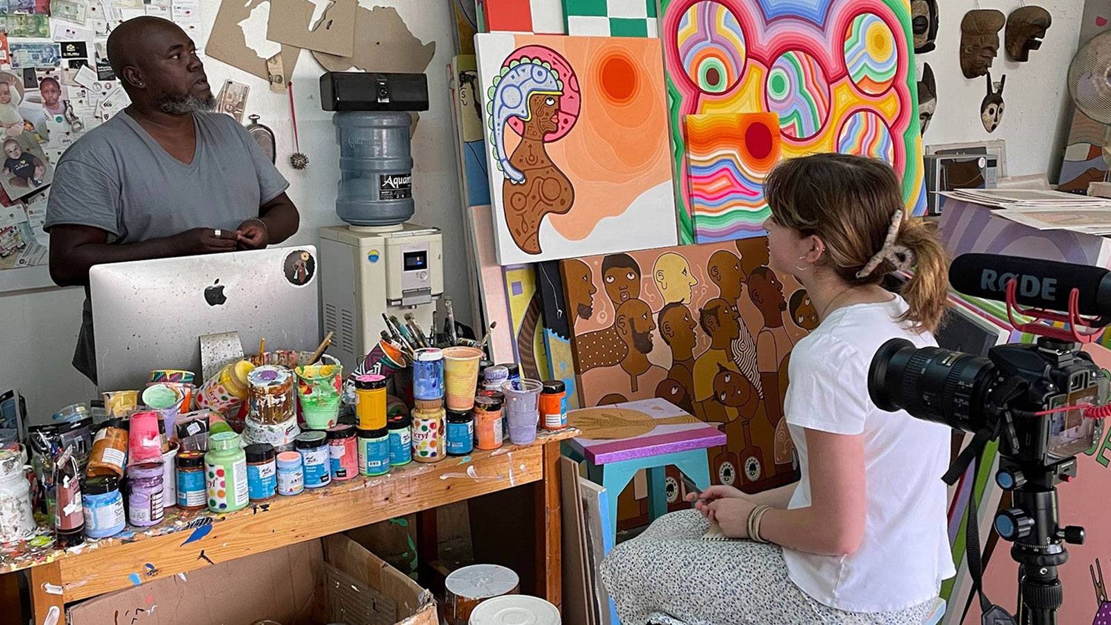 Abby Call '26 interviews artist Micheal Soi in his studio